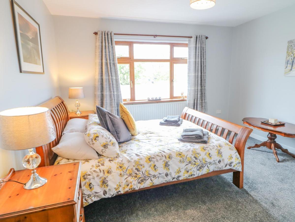 Annie'S Place Villa Newry Esterno foto