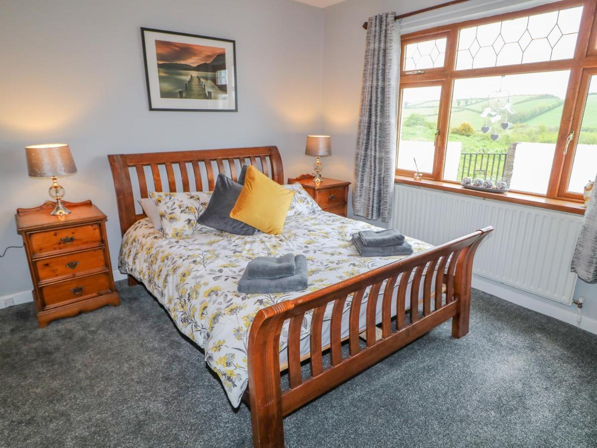 Annie'S Place Villa Newry Esterno foto