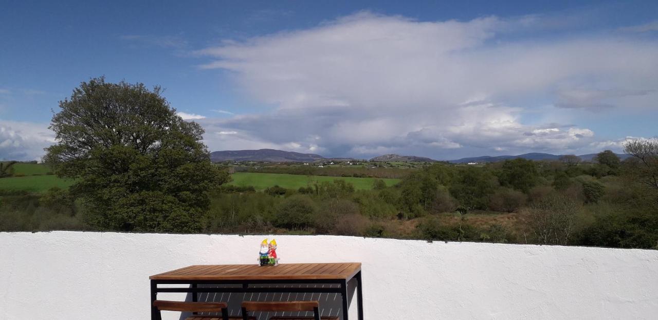 Annie'S Place Villa Newry Esterno foto
